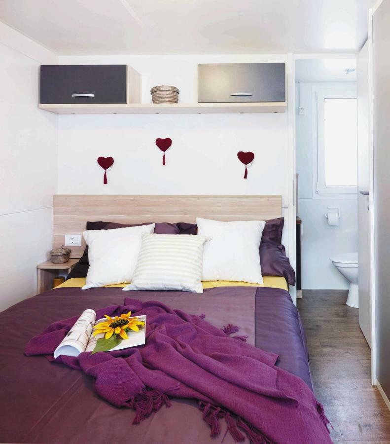 Victoria Mobilehome Bi Village 4*